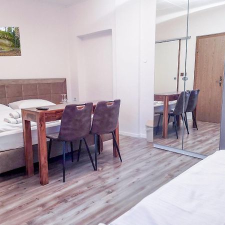 Pension Zum Meridianstein Гмюнд Екстер'єр фото