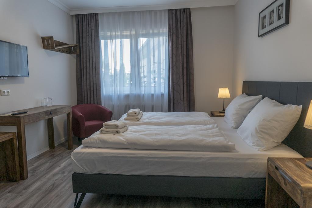 Pension Zum Meridianstein Гмюнд Екстер'єр фото